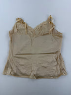 Top satiné avec dentelle