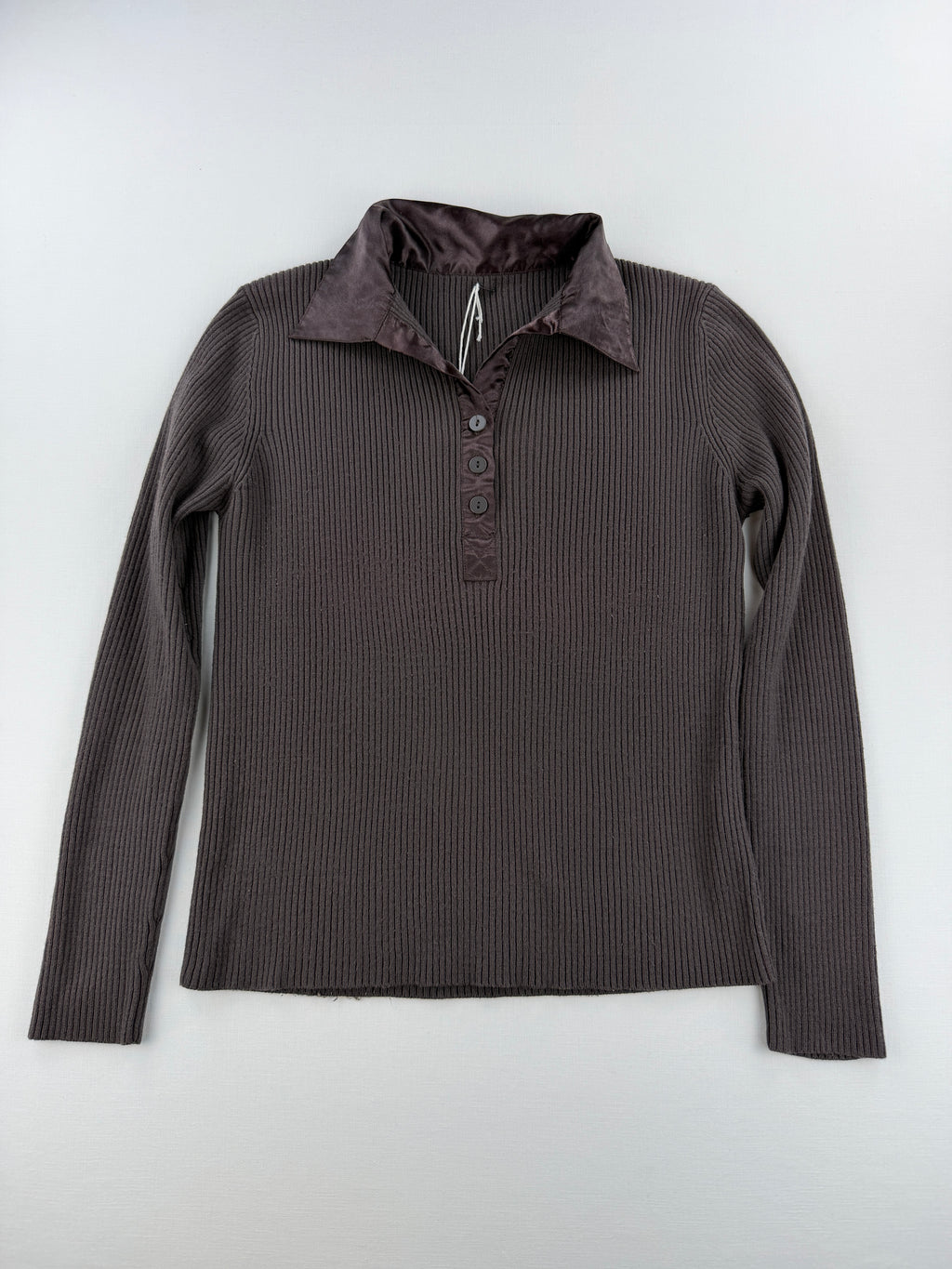 Pull basic à col satiné