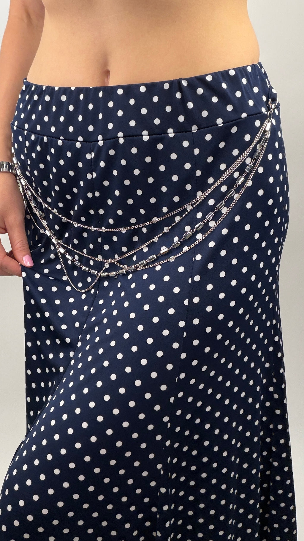 Jupe à pois avec chaînes