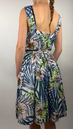 Robe à fleur avec ceinture